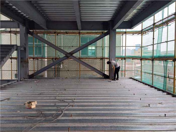 樓承板廠家一般不會(huì)告訴你樓承板到底能不能承重