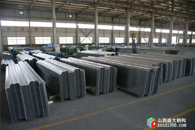了解山西樓承板生產(chǎn)廠家定價，讓您在選購時心中有數(shù)-山西盛大鋼構(gòu)